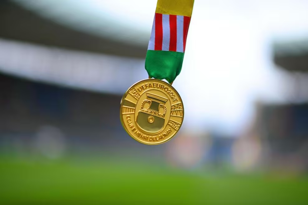 od体育入口-关于欧洲杯赛中球队为冠军奖杯展开激烈角逐的信息