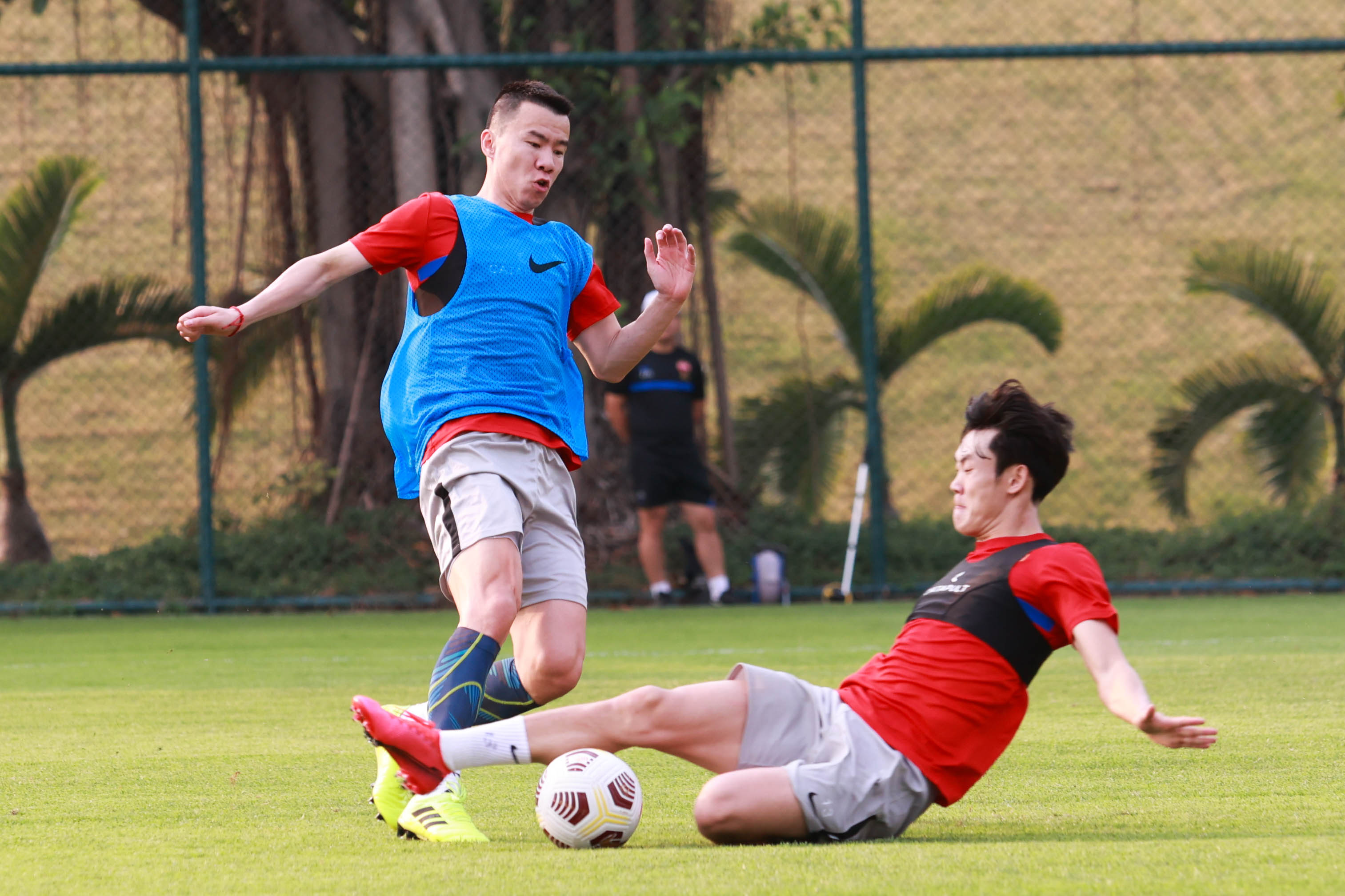 od体育平台-包含绿城坚决拼搏，与深圳佳兆业赛场对抗的词条