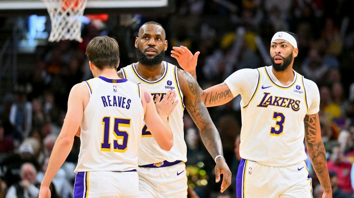 od体育竞技-关于湖人中锋戴维斯：球队需要更好的执行力和防守意识的信息